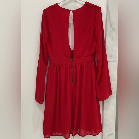 🔴YA LOS ANGELES RED V NECK DRESS🔴 - Picture 2 of 11